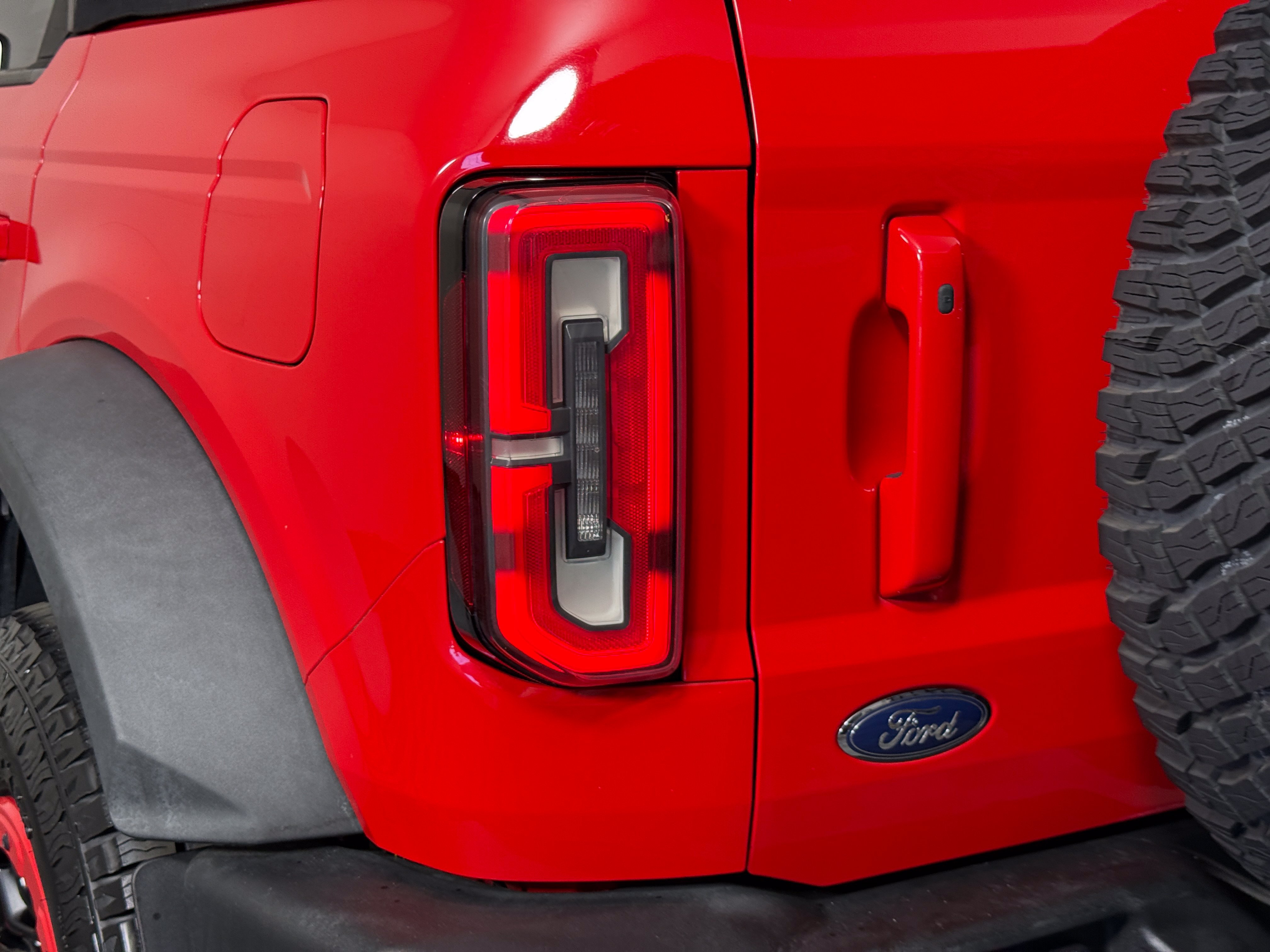 Certified 2021 Ford Bronco Wildtrak AWD/4WD image 8