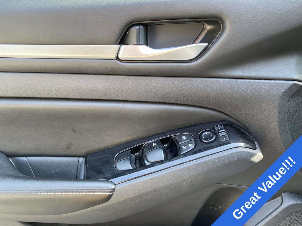 Used 2023 Nissan Altima 2.5 SV FWD image 16
