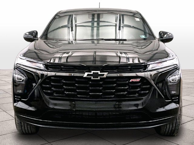 Used 2024 Chevrolet Trax RS w/ Driver Confidence Package FWD image 3