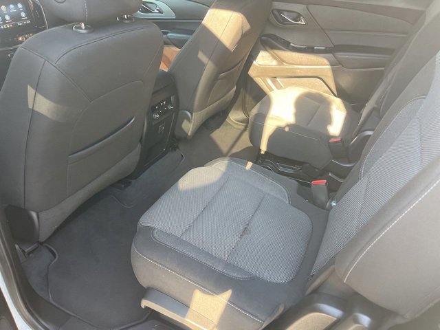 Used 2022 Chevrolet Traverse LT image 23