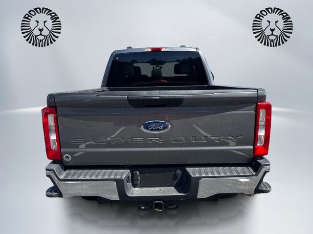 Certified 2025 Ford F250 XLT w/ Snow Plow Prep Package AWD/4WD image 4