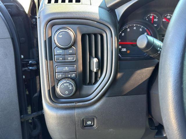 Used 2019 Chevrolet Silverado 1500 Custom w/ Custom Value Package image 16