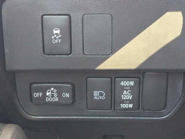 Used 2023 Toyota Tacoma TRD Off-Road image 18