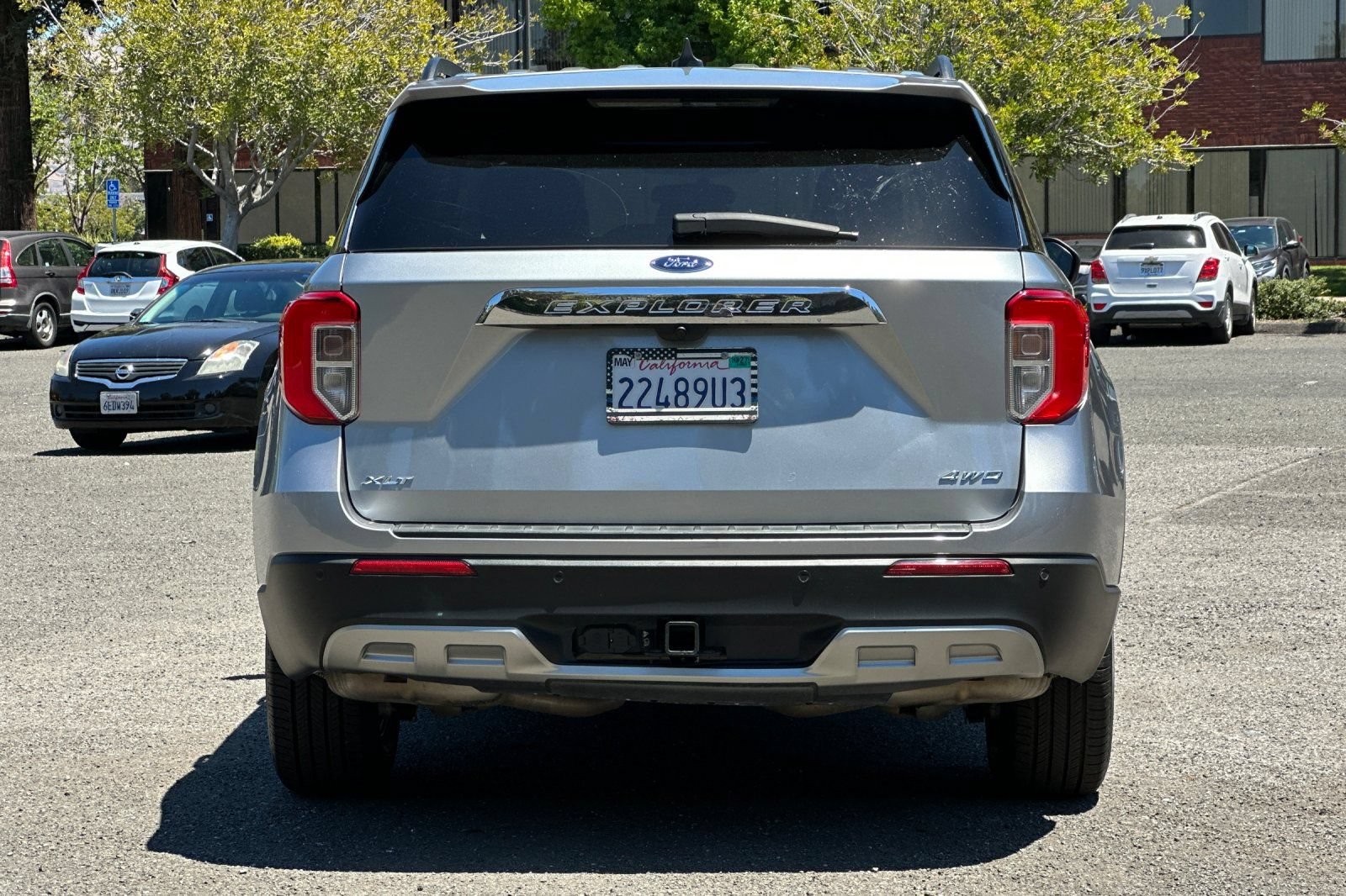 Certified 2023 Ford Explorer XLT w/ Equipment Group 202A AWD/4WD image 4