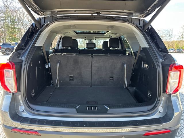 Certified 2022 Ford Explorer XLT w/ Equipment Group 202A image 18