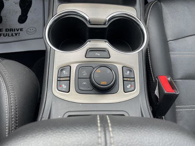 Used 2024 GMC Terrain Denali image 27