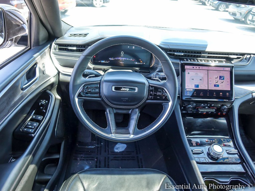 Used 2023 Jeep Grand Cherokee L Overland AWD/4WD image 14