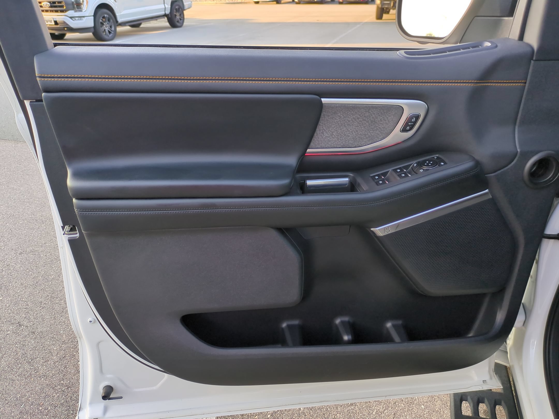 Certified 2025 Ford Expedition Tremor AWD/4WD image 14
