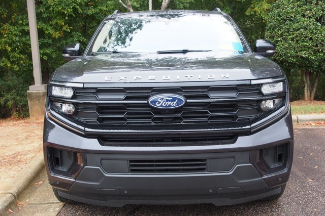 Certified 2025 Ford Expedition Max Active AWD/4WD image 3