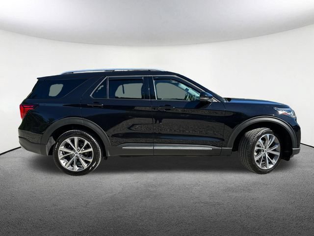 Certified 2025 Ford Explorer Platinum w/ Ultimate Package AWD/4WD image 18