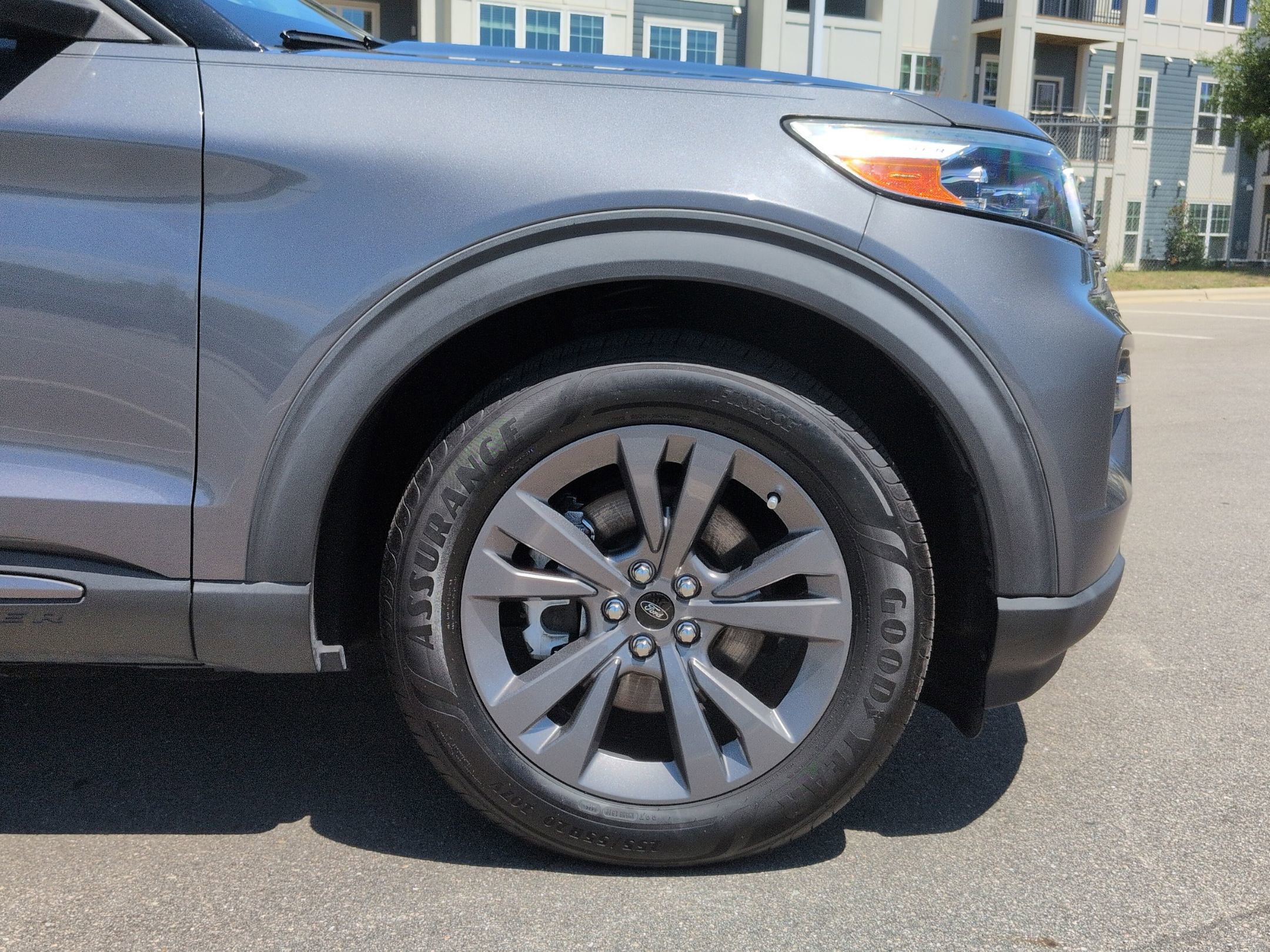 Certified 2021 Ford Explorer XLT w/ Equipment Group 202A RWD image 11