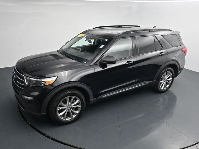Certified 2023 Ford Explorer XLT w/ Equipment Group 202A AWD/4WD image 24