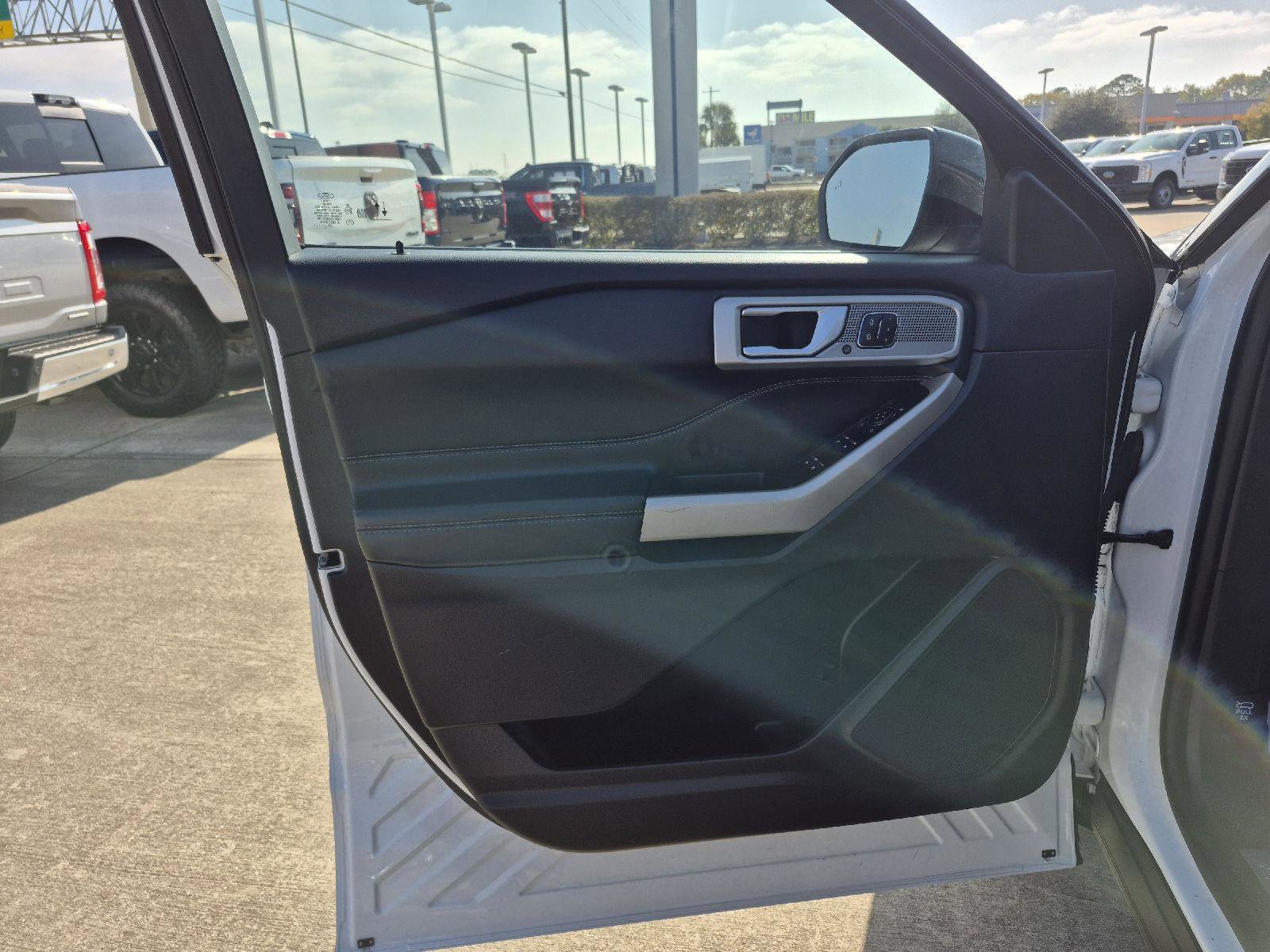 Certified 2023 Ford Explorer Limited w/ Equipment Group 301A image 16