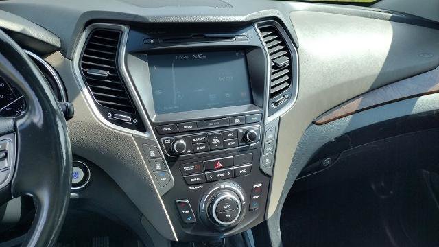 Used 2017 Hyundai Santa Fe Limited AWD/4WD image 12