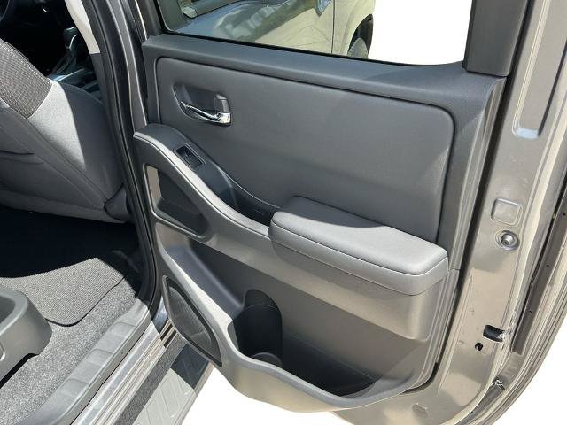 Used 2024 Nissan Frontier SV RWD image 26