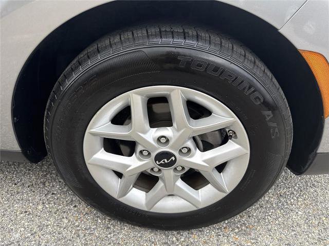 Used 2024 Kia Soul LX w/ Option Group 015 FWD image 17