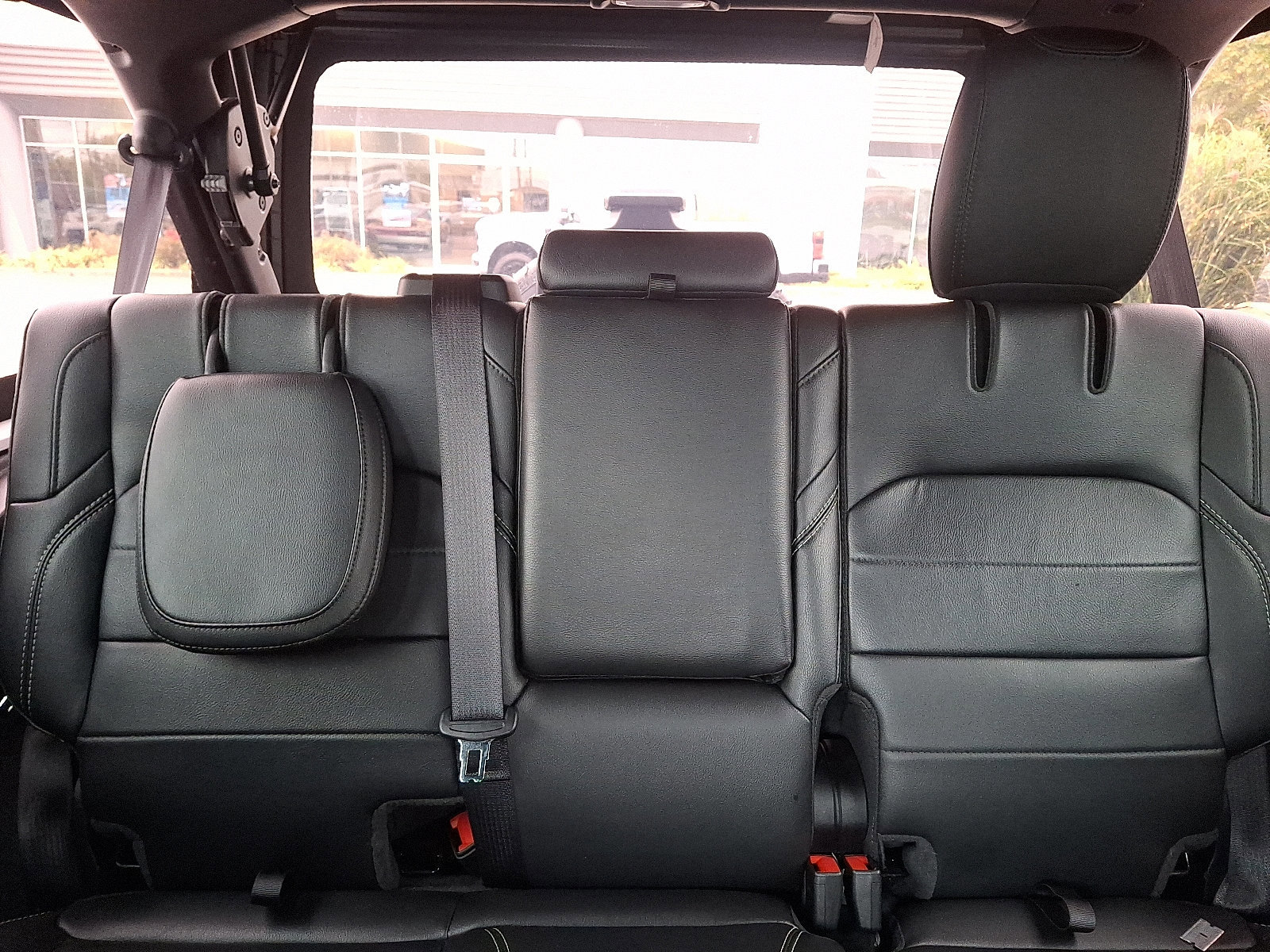 Used 2023 Jeep Wrangler Sahara w/ Cold Weather Group image 19