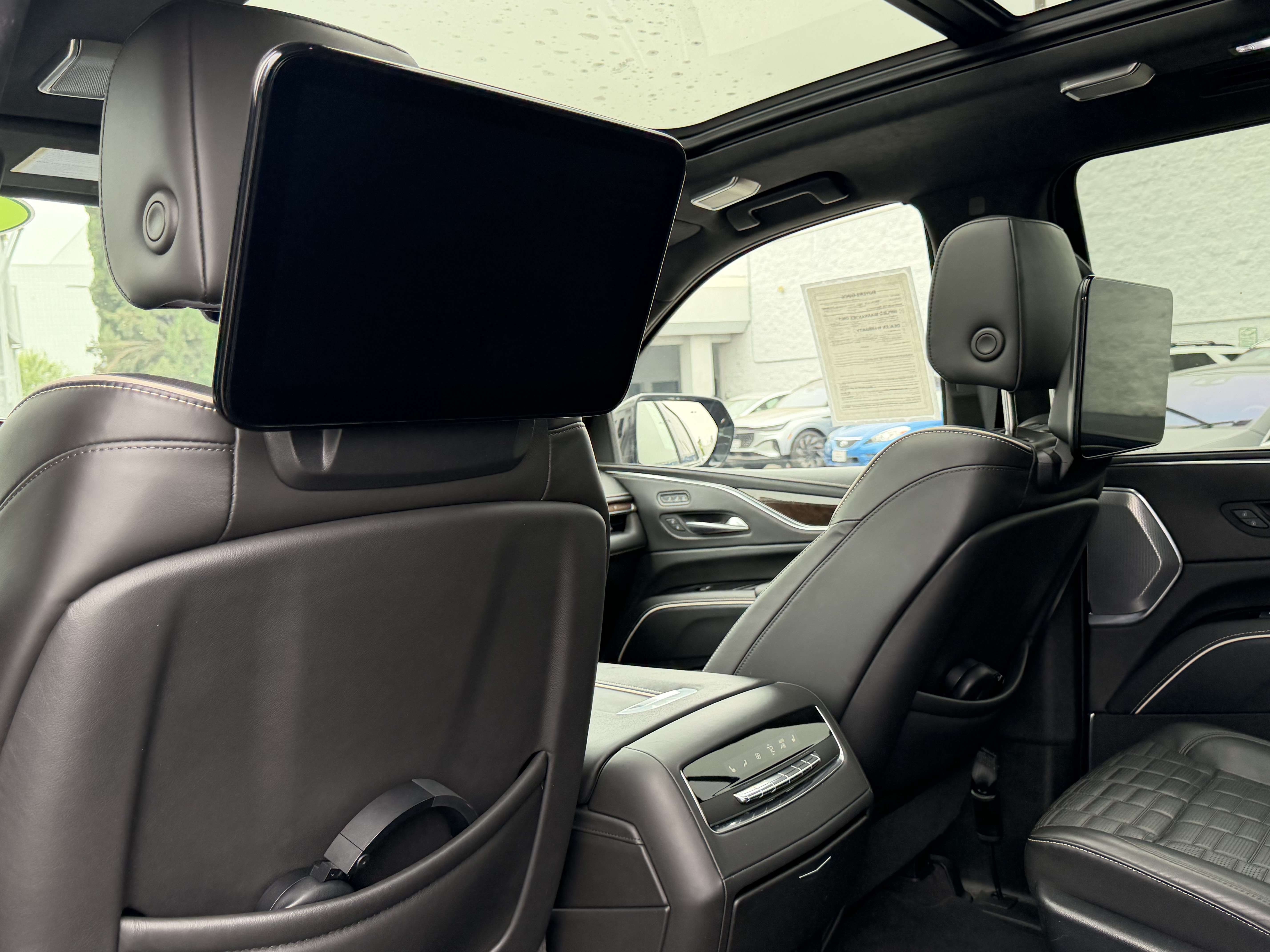 Used 2023 Cadillac Escalade Sport Platinum AWD/4WD image 23