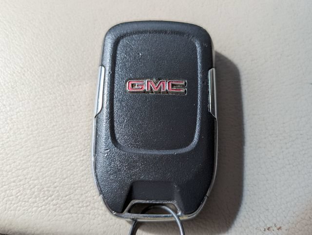 Used 2017 GMC Yukon Denali w/ Open Road Package AWD/4WD image 31