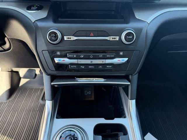 Certified 2020 Ford Explorer XLT w/ Equipment Group 202A image 18