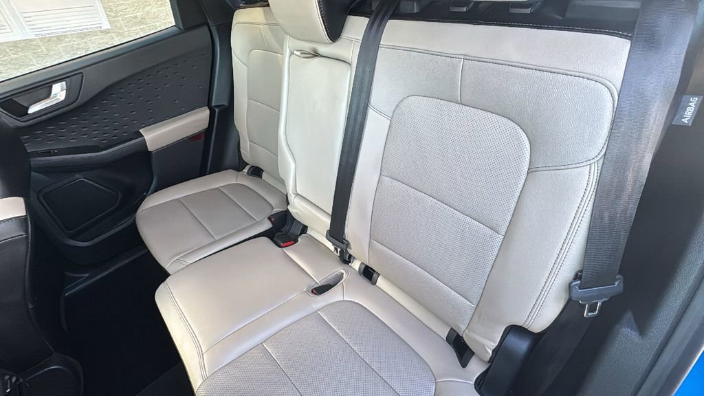 Certified 2020 Ford Escape Titanium AWD/4WD image 23