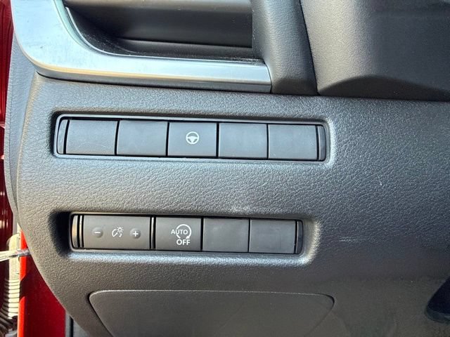 Used 2023 Nissan Rogue SV AWD/4WD image 18