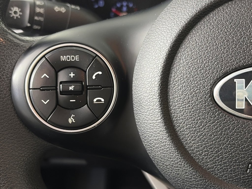 Used 2021 Kia Soul LX image 17