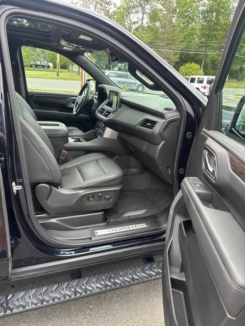 Used 2023 Chevrolet Tahoe Z71 w/ Luxury Package AWD/4WD image 18