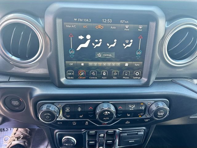 Used 2022 Jeep Gladiator Overland w/ LED Lighting Group AWD/4WD image 22