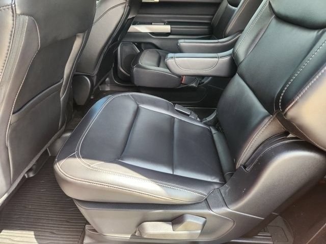 Certified 2023 Ford Explorer XLT w/ Equipment Group 202A RWD image 30