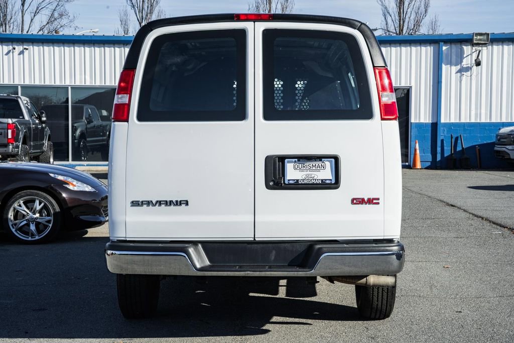 Used 2024 GMC Savana 2500 w/ Driver Convenience Package image 6