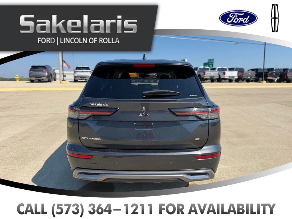 Used 2025 Mitsubishi Outlander AWD image 6