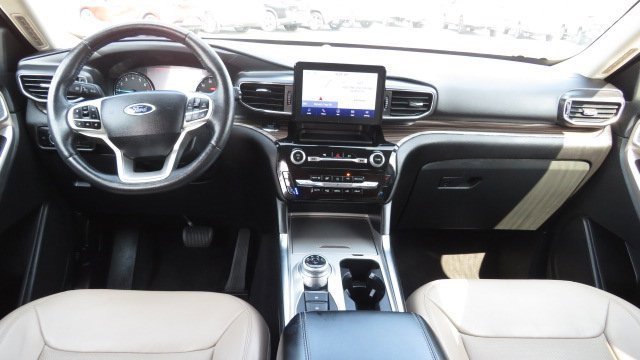 Certified 2023 Ford Explorer Limited image 9
