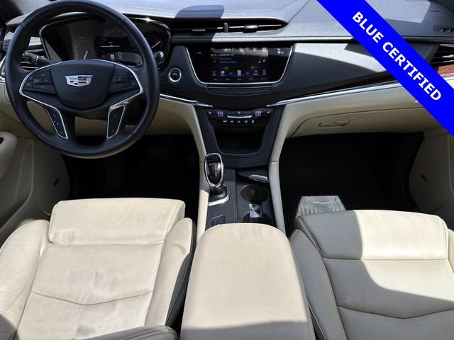 Used 2017 Cadillac XT5 Luxury w/ Driver Awareness Package FWD image 8