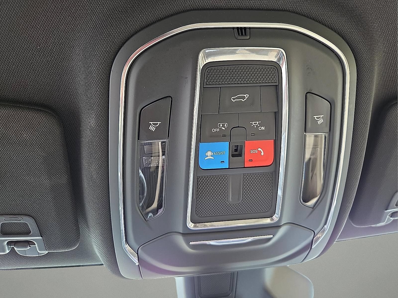 Used 2023 Jeep Grand Cherokee Limited w/ Luxury Tech Group II AWD/4WD image 21
