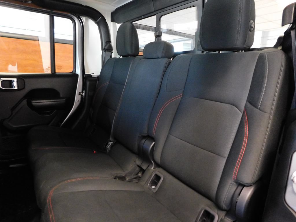 Used 2020 Jeep Gladiator Rubicon w/ Uconnect 4C Nav & Sound Group AWD/4WD image 39