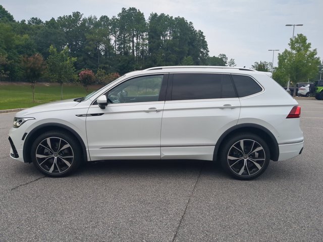 Used 2024 Volkswagen Tiguan SEL R-Line AWD/4WD image 7
