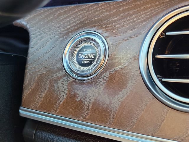 Used 2019 Mercedes-Benz E 300 image 17