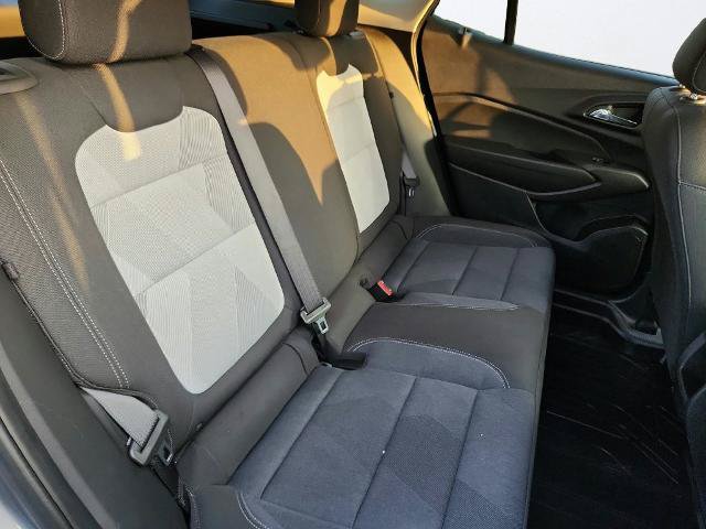 Used 2025 Chevrolet Trax LS w/ LS Convenience Package FWD image 30