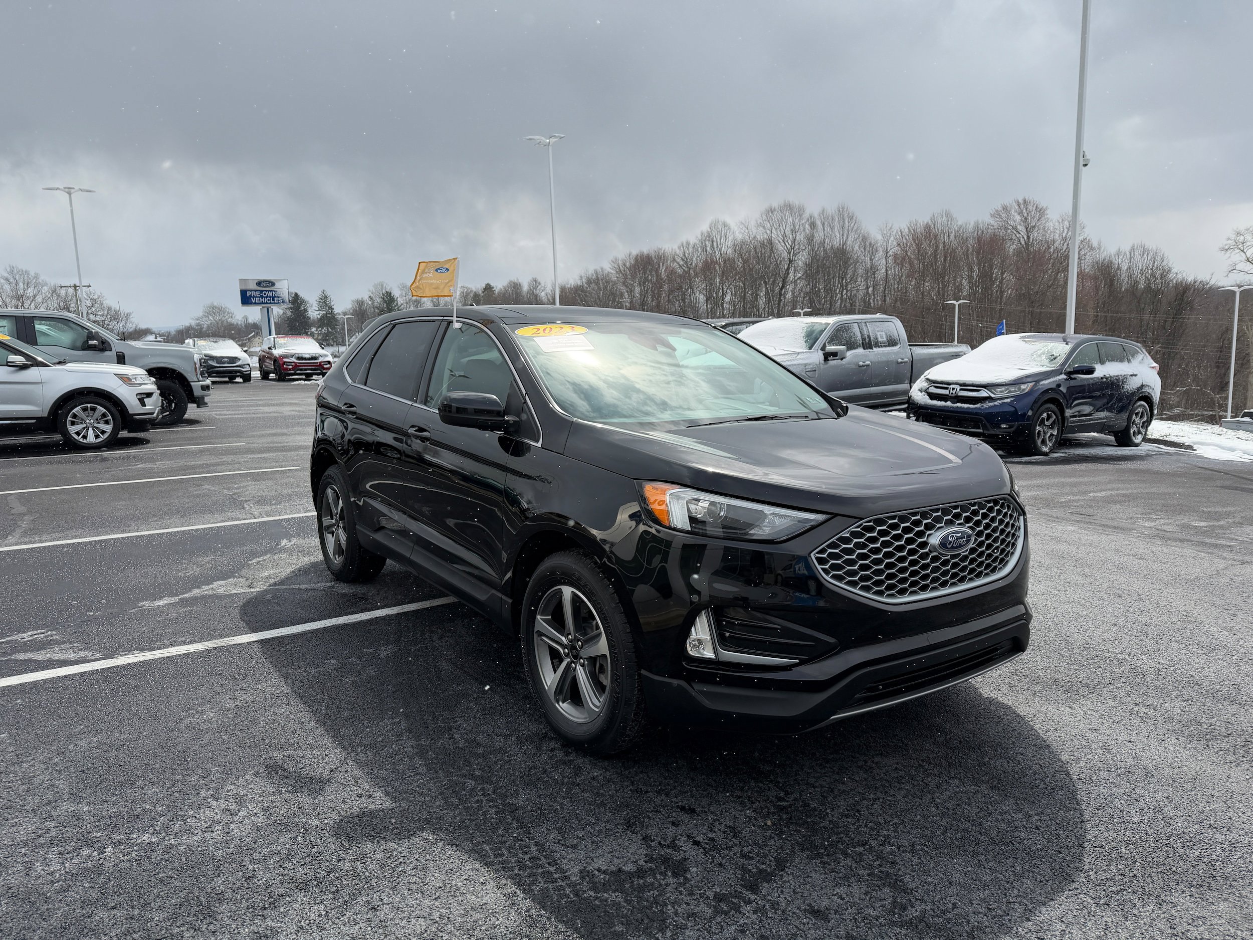 Certified 2023 Ford Edge SEL w/ Convenience Package AWD/4WD image 3