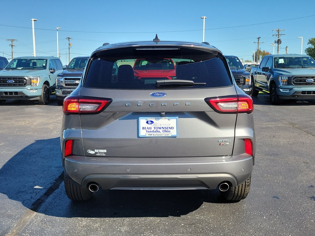 Certified 2023 Ford Escape ST-Line w/ Tech Pack #1 AWD/4WD image 5