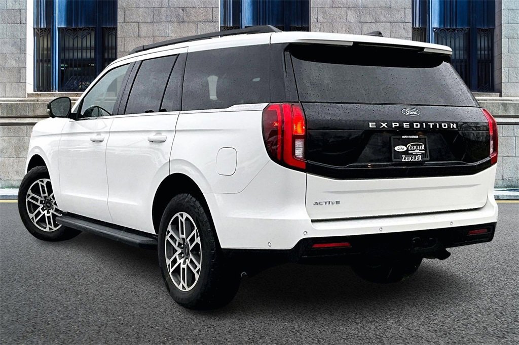 Certified 2025 Ford Expedition Active image 10