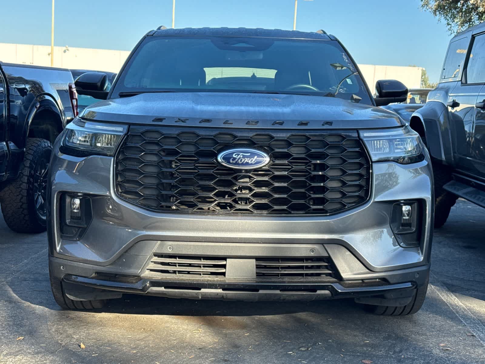 Certified 2026 Ford Explorer ST-Line w/ ST-Line Street Pack RWD image 2