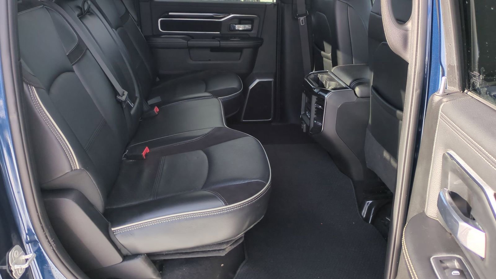 Used 2022 RAM 2500 Laramie w/ Night Edition image 24