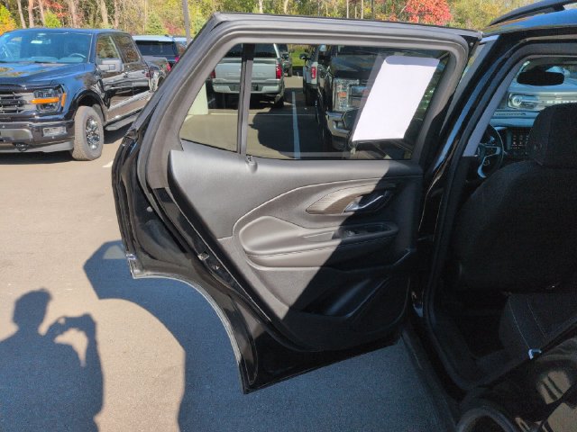 Used 2022 GMC Terrain SLE w/ Driver Convenience Package AWD/4WD image 22