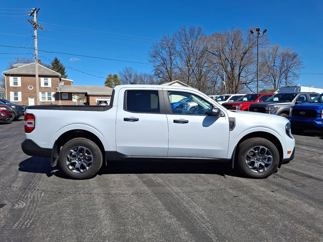Certified 2025 Ford Maverick XLT w/ Equipment Group 301A AWD/4WD image 8