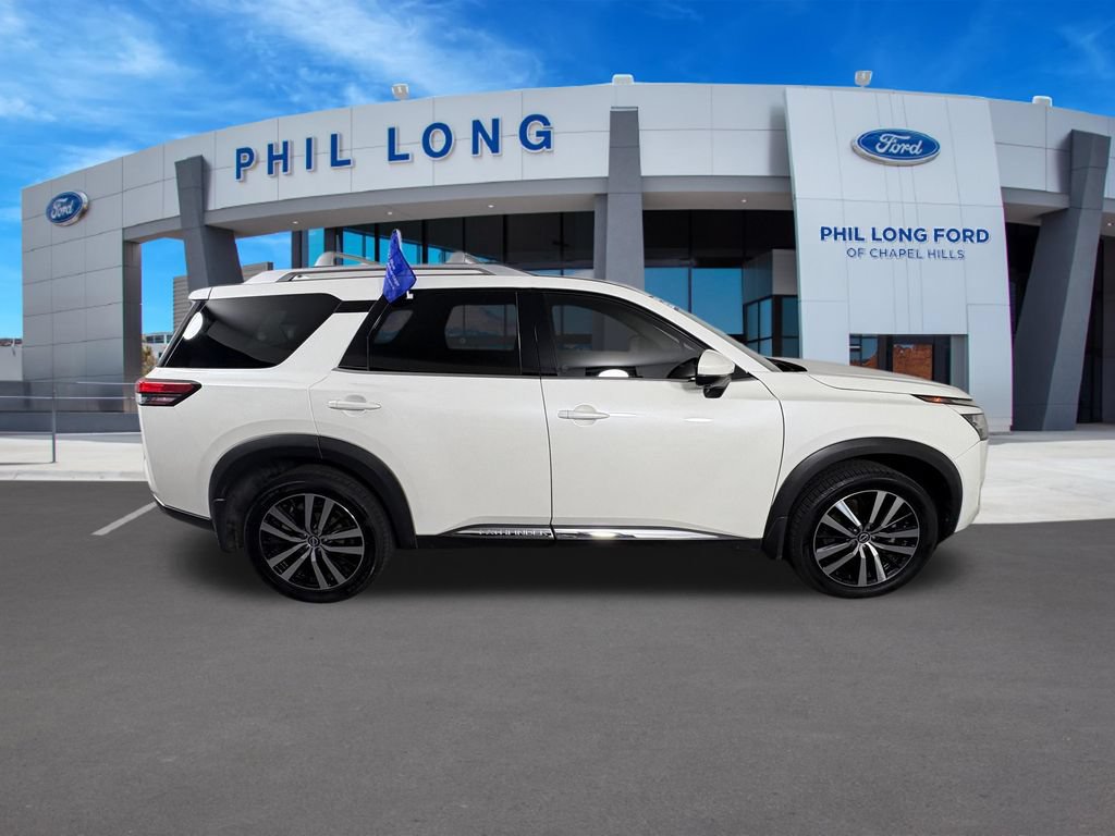 Used 2023 Nissan Pathfinder Platinum AWD/4WD image 6