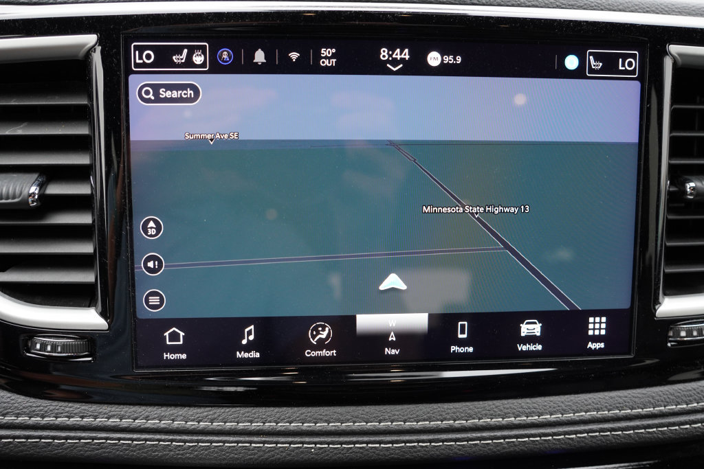 Used 2024 Chrysler Pacifica Limited FWD image 29