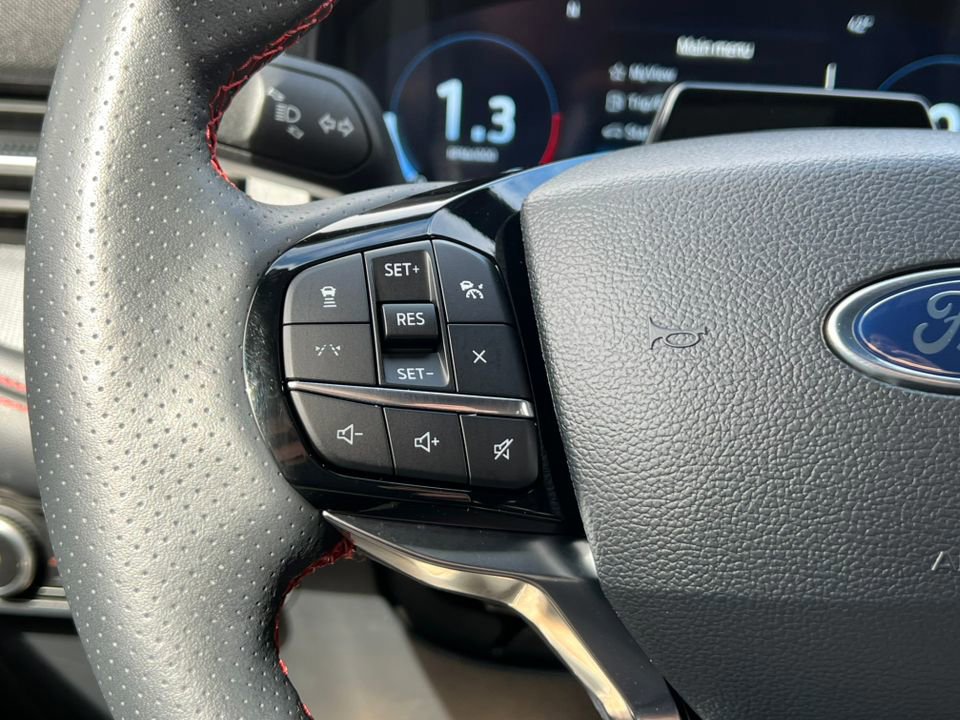 Certified 2025 Ford Explorer ST-Line image 26