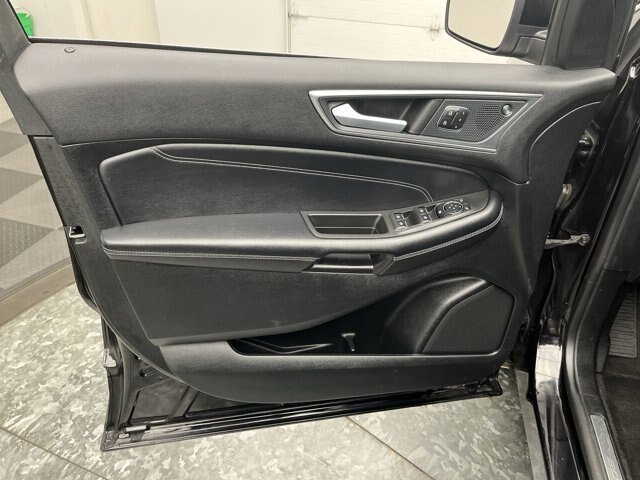 Certified 2024 Ford Edge Titanium AWD/4WD image 7